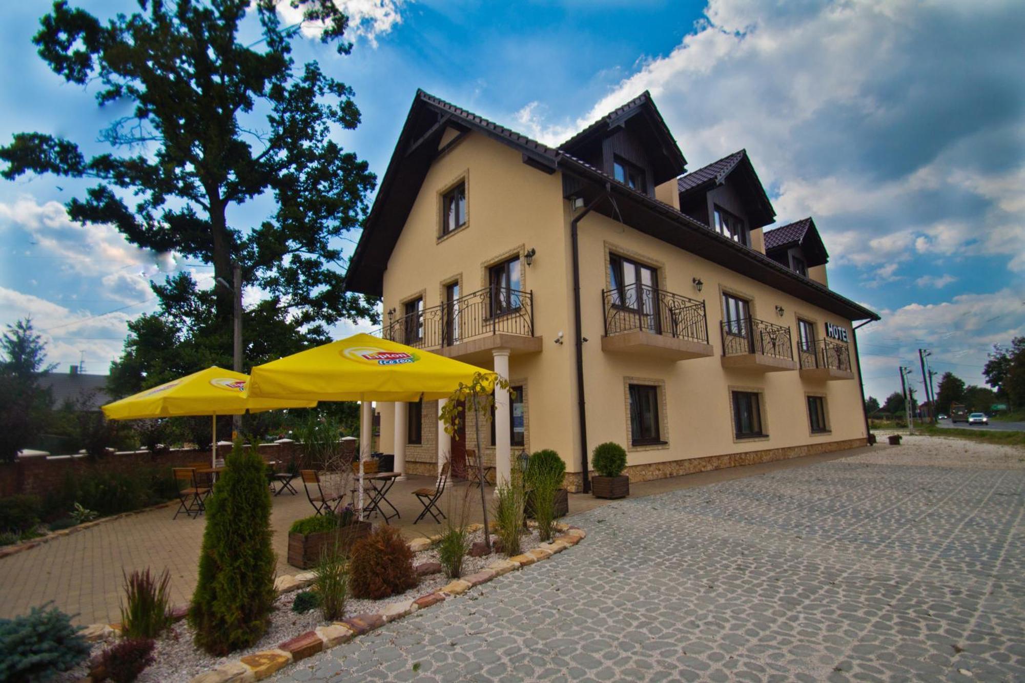 Dwa Bratanki Hotel Rzeszów Exterior foto