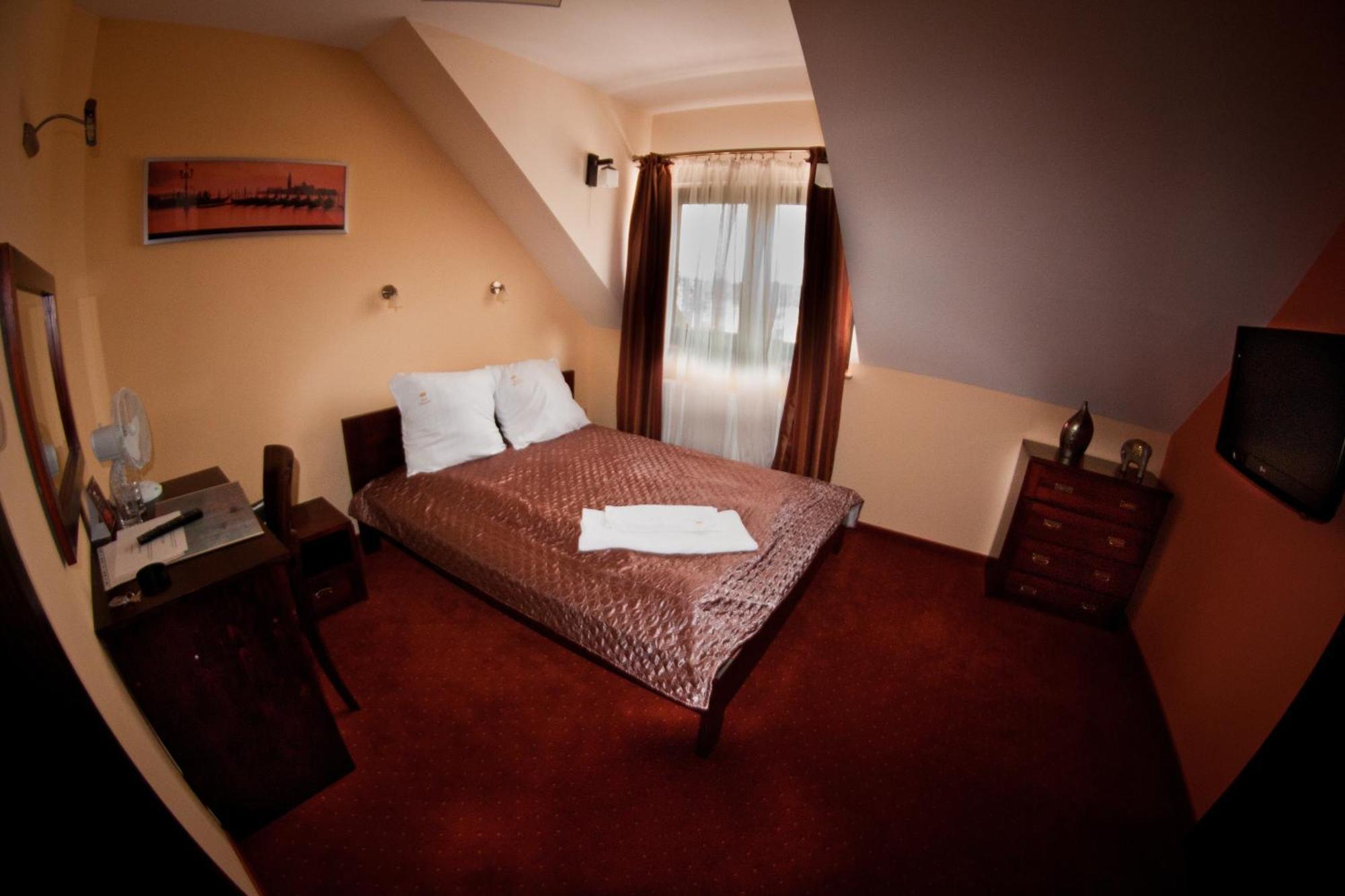 Dwa Bratanki Hotel Rzeszów Exterior foto