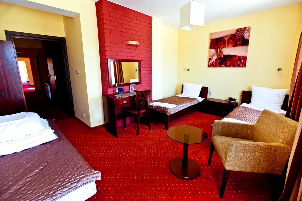 Dwa Bratanki Hotel Rzeszów Exterior foto